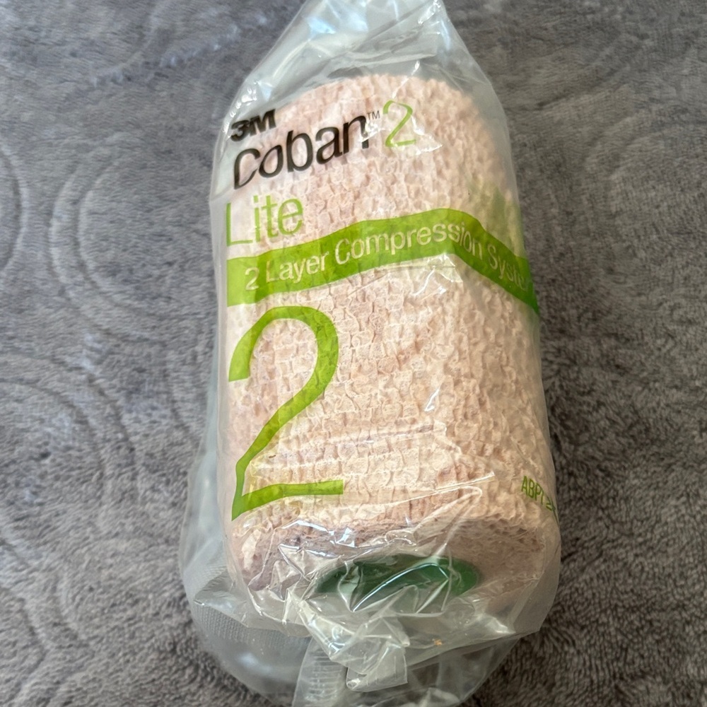 3M Coban Lite 2 Layer Compression Wrap Beige